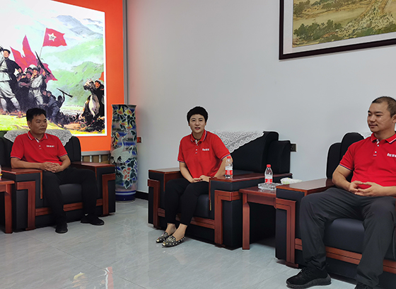 长征娱乐
举办庆八一建军节活动 长征娱乐
举办庆八一建军节活动